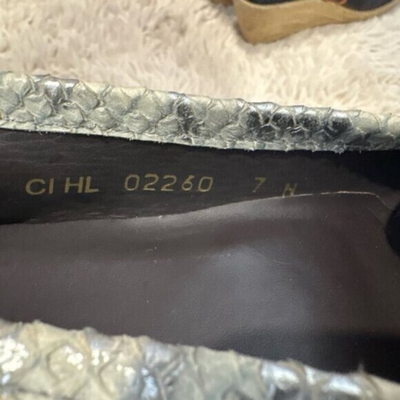 LIKE NEW🌟 Stuart Weitzman Tassle Loafers - Picture 8 of 9